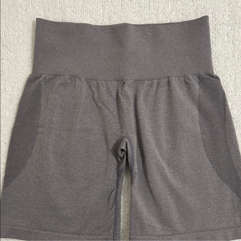 Women's seamless shorts